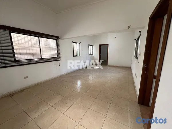 oficinas y locales comerciales - Local comercial de 340mt2 en alquiler en Naco 3