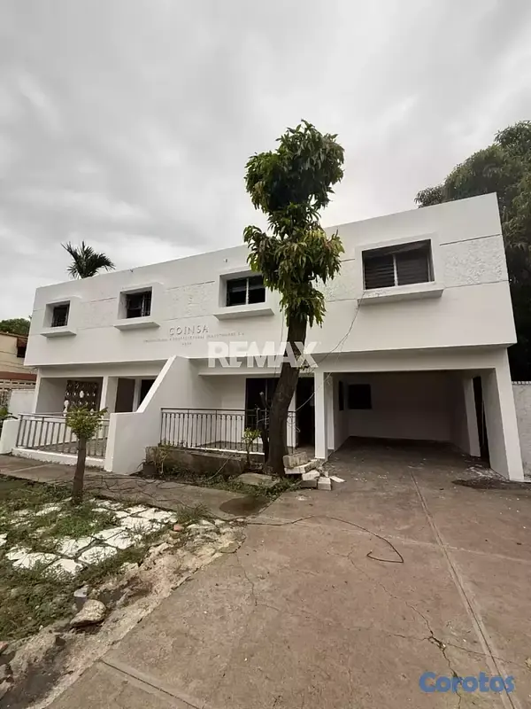 oficinas y locales comerciales - Nave industrial de 600mt2 en alquiler en Renacimie 4