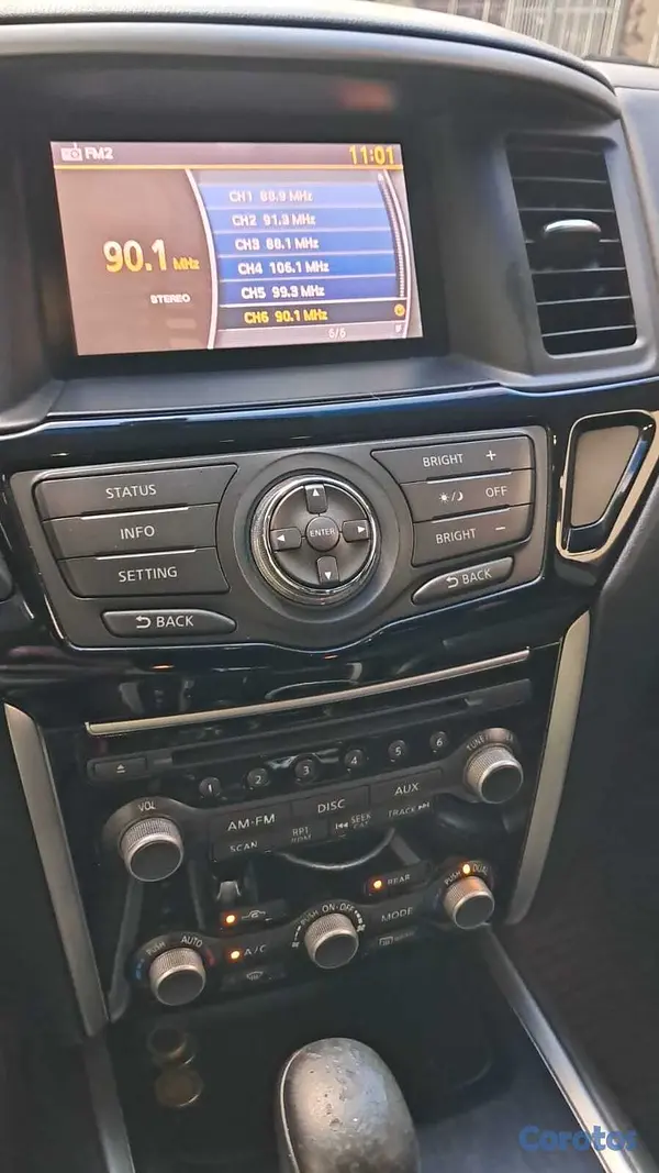 jeepetas y camionetas - Nissan Pafhannder 2015 poco uso  8