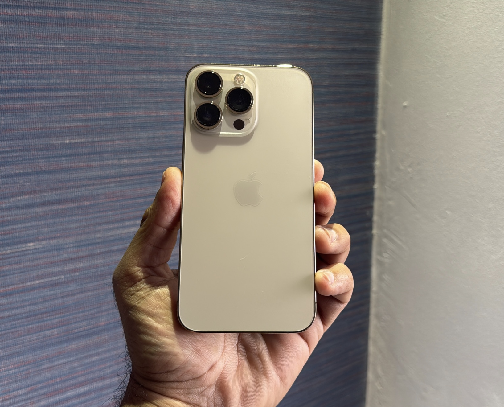 celulares y tabletas - iPhone 13 PRO 256GB Gold Como Nuevo RD$ 31,500 NEG 0