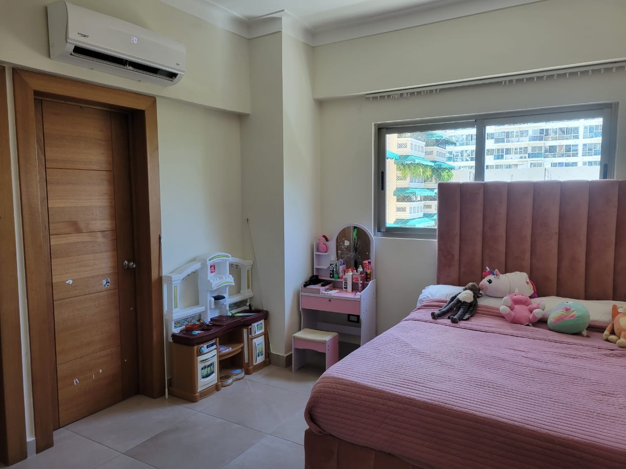 apartamentos - Alquiler de Apartamento 3 habitaciones y estudio amueblado en Esperilla 5