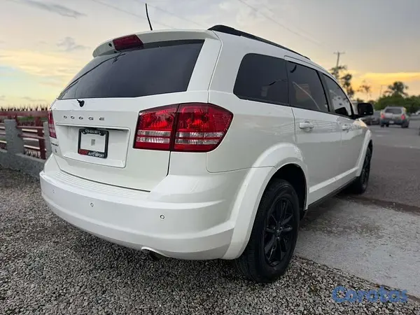 jeepetas y camionetas - Dodge Journey Value SE 2020  5