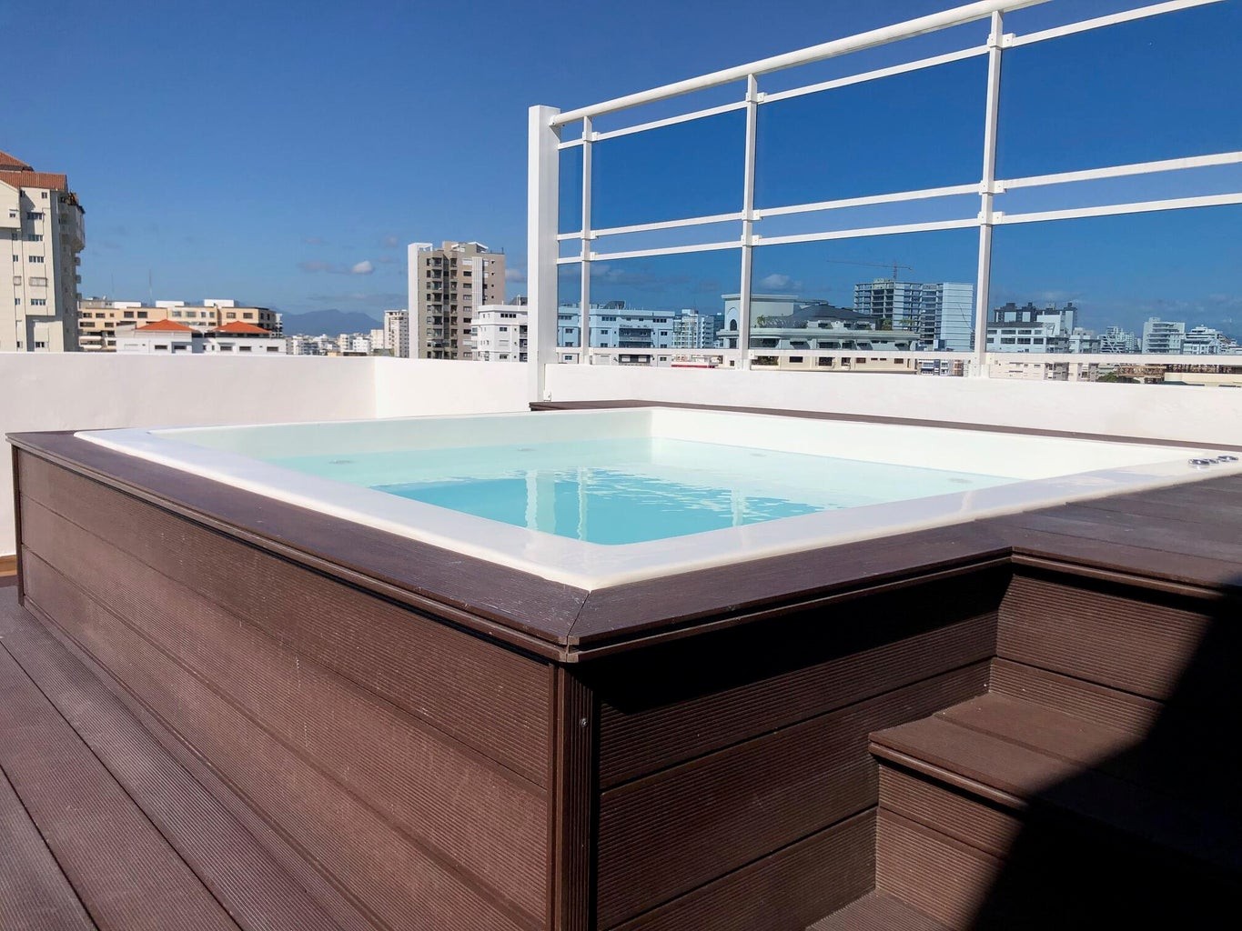 apartamentos - Hermoso y amplio apartamento de una habitación con línea blanca Con vista al mar 4