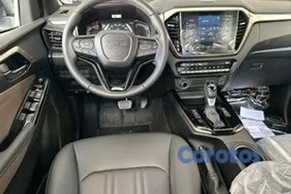 jeepetas y camionetas - 2027 Isuzu DMAX 9