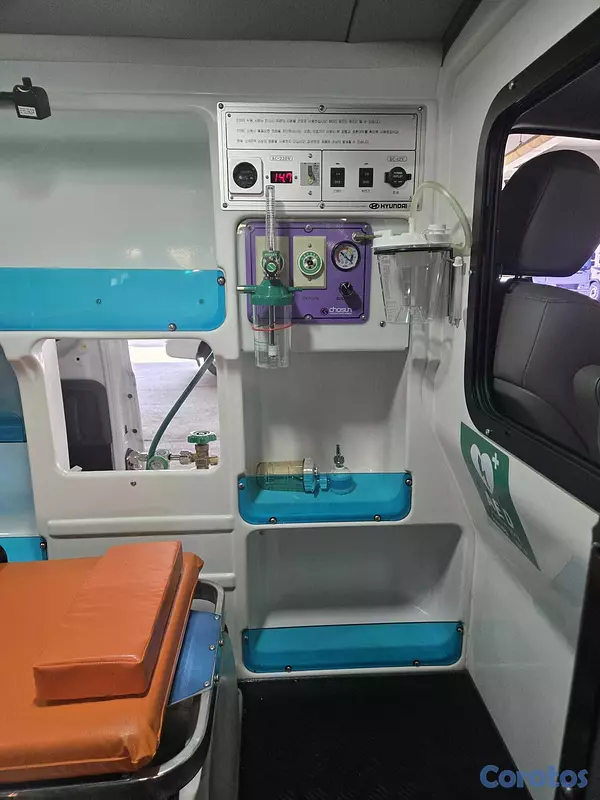 jeepetas y camionetas - HYUNDAI GRAND STAREX AMBULANCIA 2017 7
