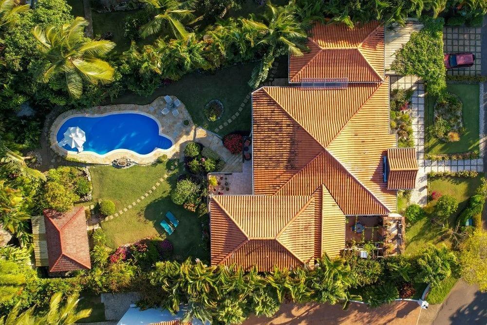 casas vacacionales y villas - Villa Balinesa con Piscina Privada en un Entorno Tropical 3