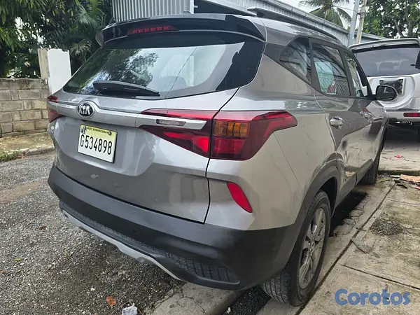 jeepetas y camionetas - Kia Seltos 2021 7