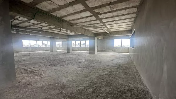 oficinas y locales comerciales - VENTA LOCAL COMERCIAL DE 486M2-ARROYO HONDO 4