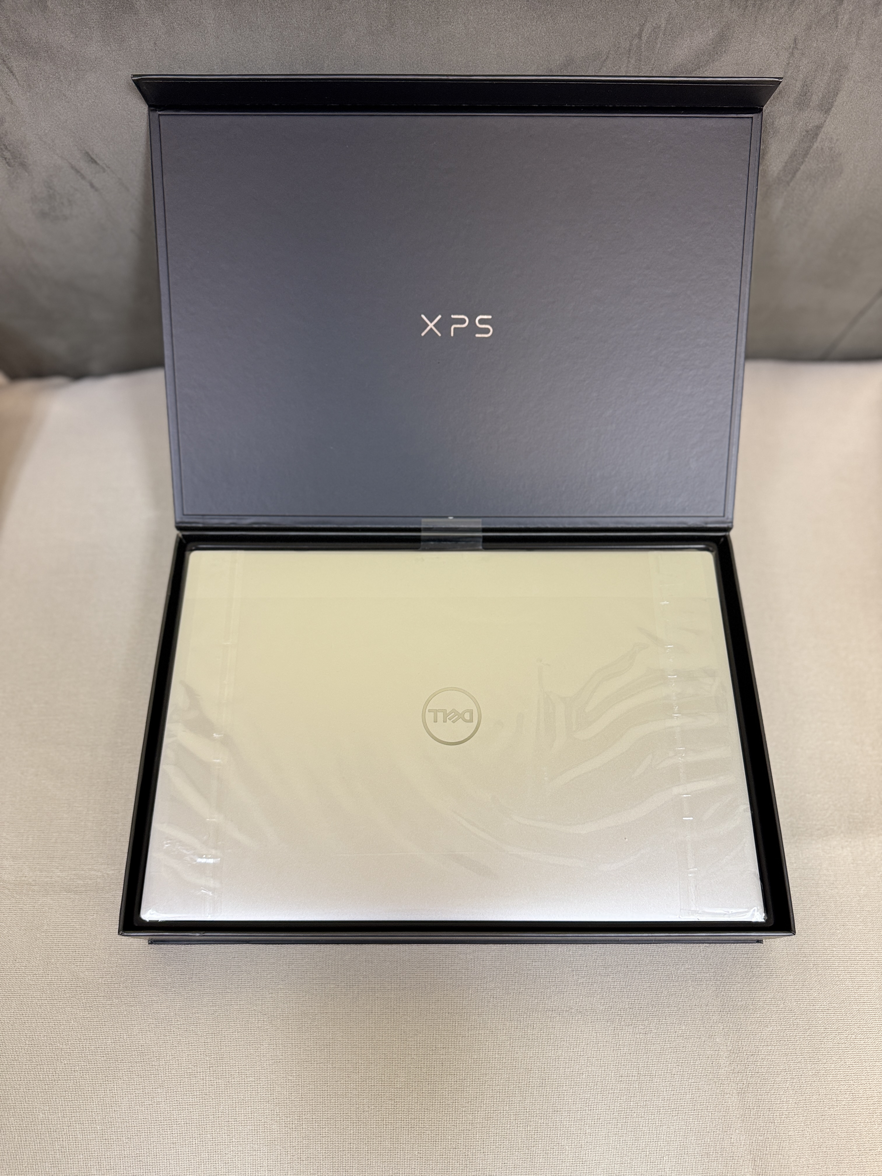 computadoras y laptops - Dell XPS 15" 9500 - 15.6" UHD+ Touchscreen 3