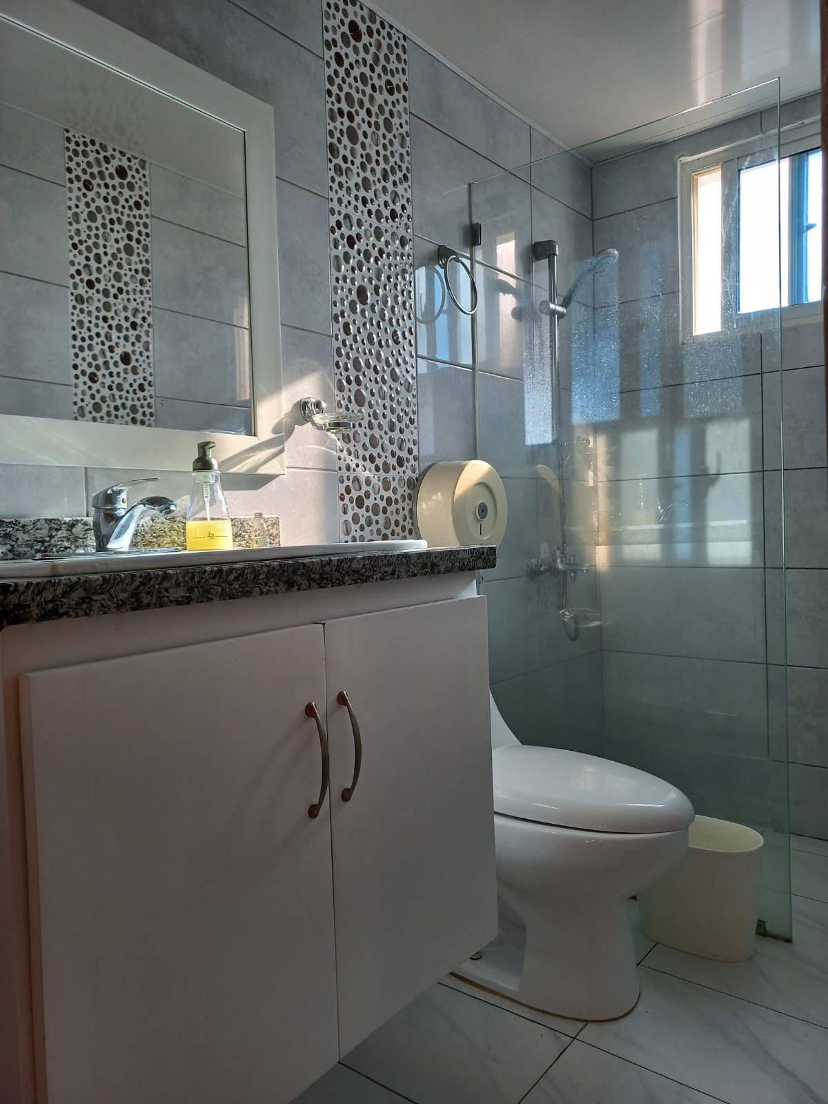 apartamentos - Apartamento 3er Nivel en Jardines del Sur 5