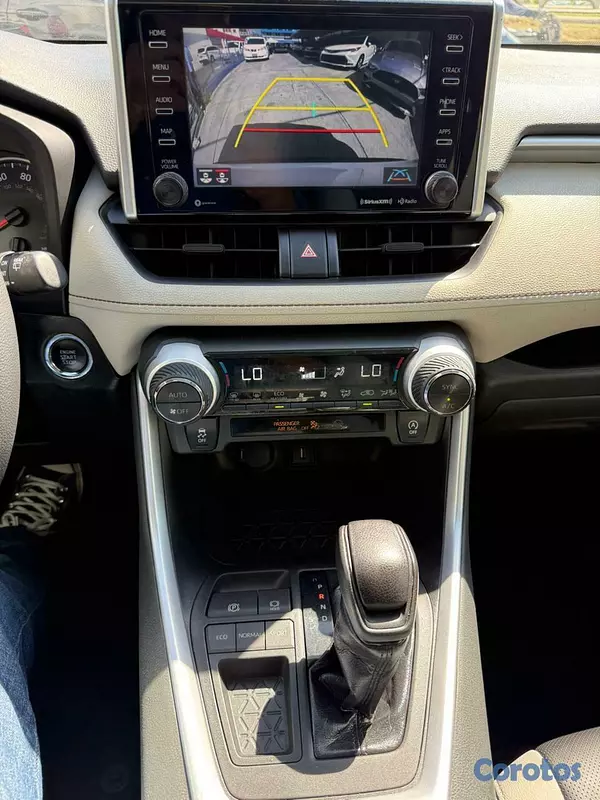 jeepetas y camionetas - Toyota RAV4 XLE 2021 4