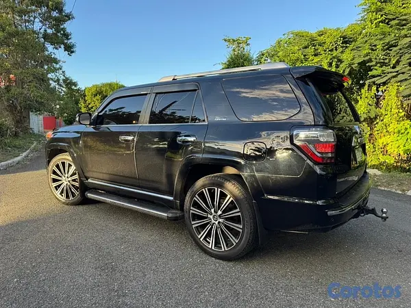 jeepetas y camionetas - 🚙 ¡OPORTUNIDAD! SUV DE LUJO EN EXCELENTE ESTADO 🚙
 9