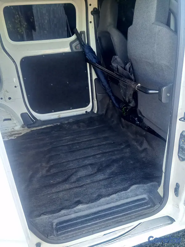 otros vehiculos - Nissan Vannette  2011 6