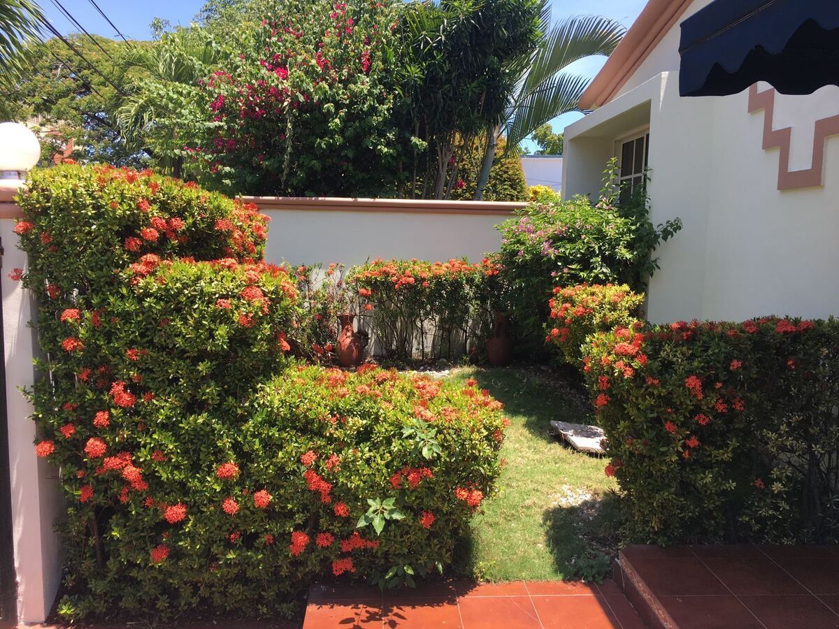 casas - Venta de Casa o solar en La Esperilla 0