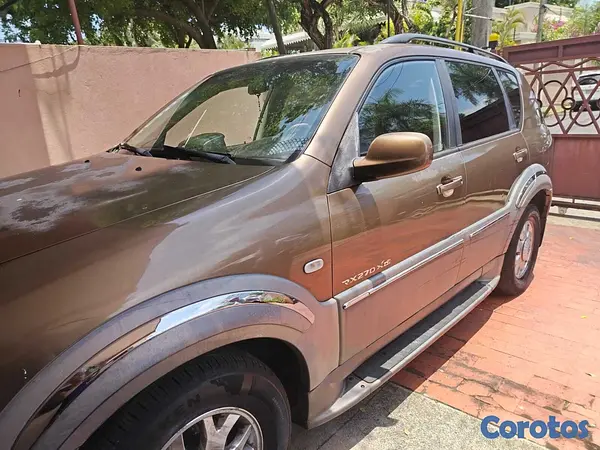 jeepetas y camionetas - SsangYong Rexton 2006 Diesel  3