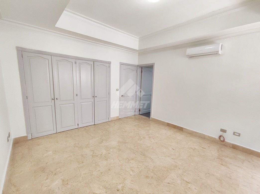 apartamentos - 5TO NIVEL  DE 320 MTS2 REMODELADO CON ELEVADOR LA TRINITARIA SANTIAGO  8