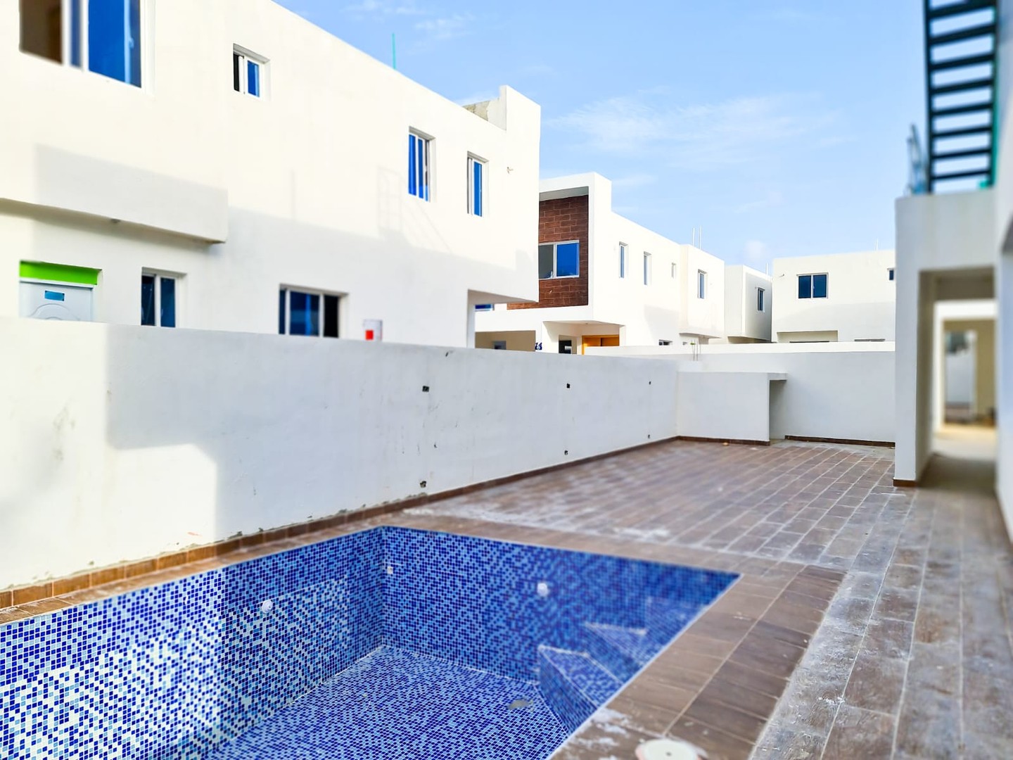 casas - Casas con piscina en Proyecto Cerrado Autopista San Isidro Ecológica 0