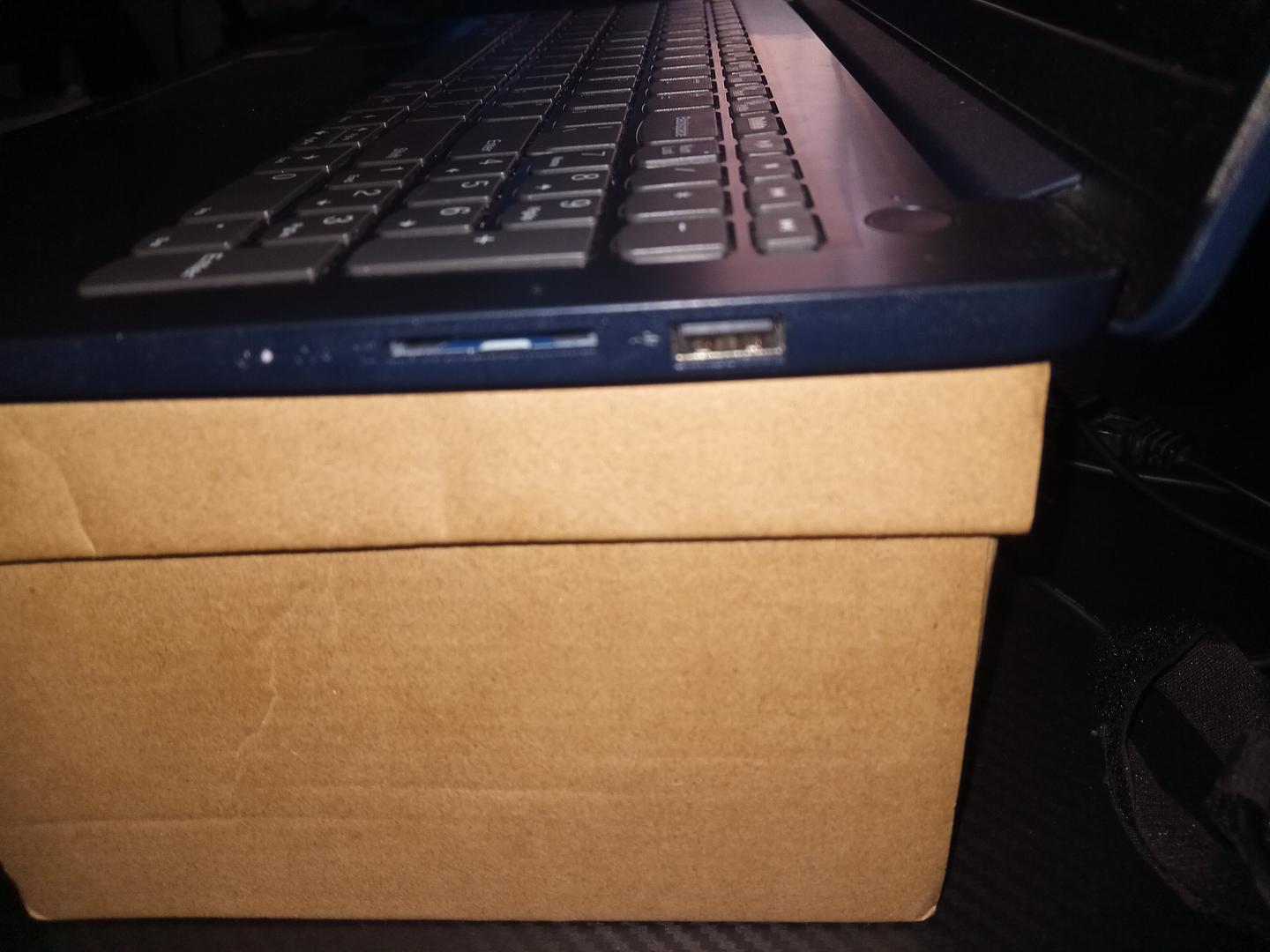 computadoras y laptops - Lenovo IdeaPad 1 Laptop. 6