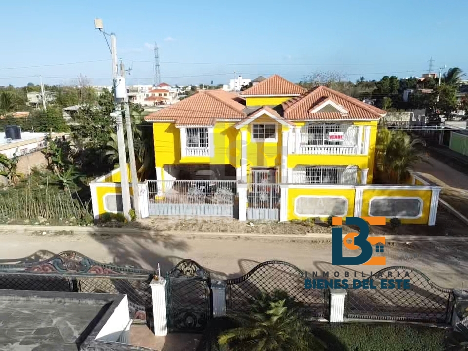 casas - 📍SE RENTA Amplia CASA Con CINCO Habitaciones. 0