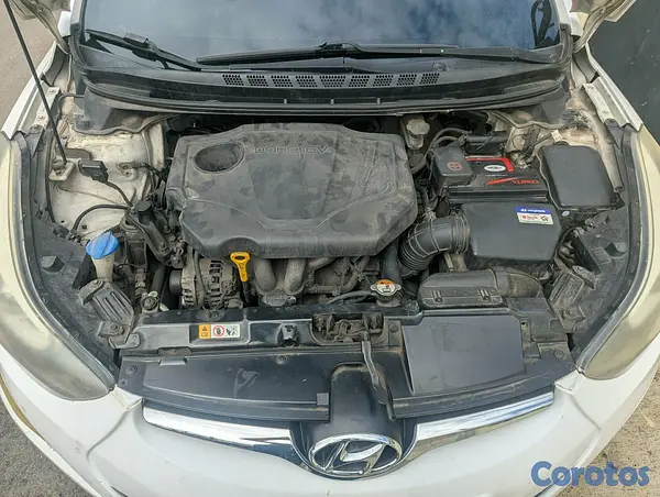 carros - Hyundai Avante 2015 10