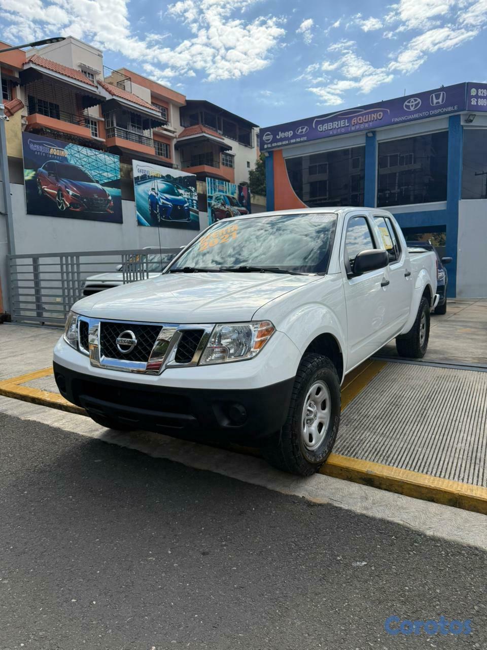 jeepetas y camionetas - Nissan Frontier Doble Cabina 2021 15