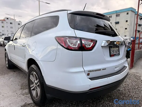 jeepetas y camionetas - Chevrolet Traverse LT 2017 6