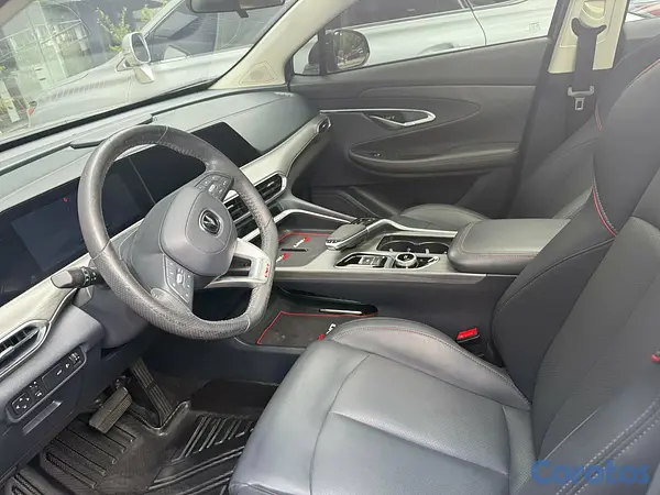 jeepetas y camionetas - Vendo Changan Unit T 2023 gris atomico como nueva 6