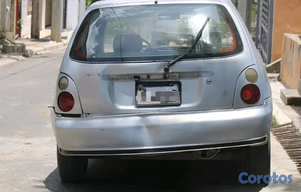 carros - Toyota Starlet año 2000 11