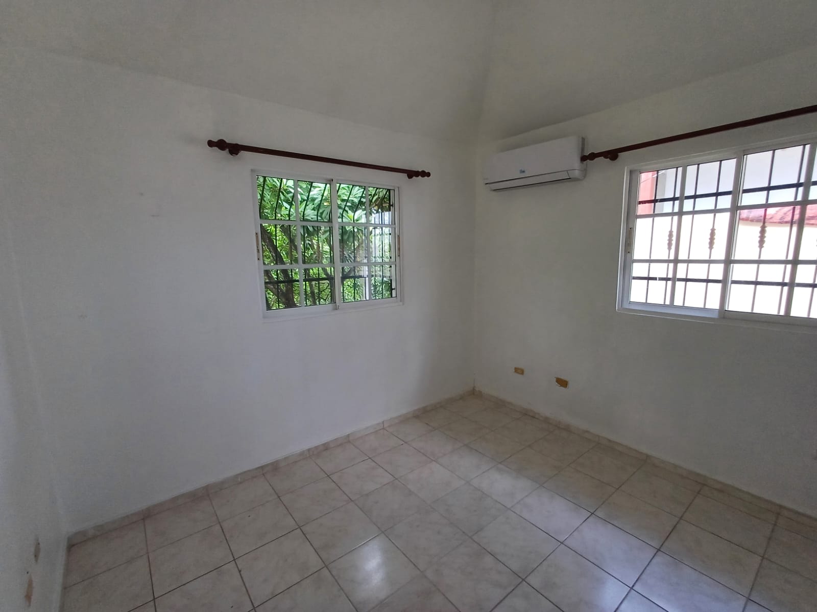 casas - Venta de Casa en Colinas del Arroyo Jacobo Majluta 7