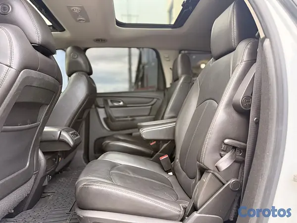 jeepetas y camionetas - Chevrolet Traverse LT 2017 7
