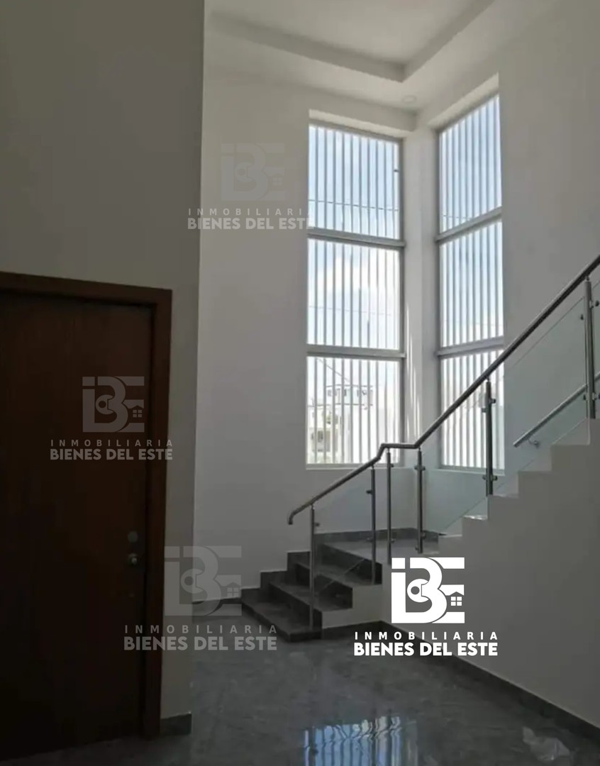 casas -  Casa con Piscina ubicada en Residencial Naime Etapa III 5