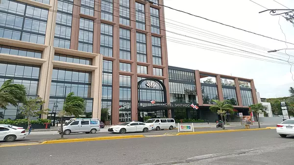 solares y terrenos - Terreno Comercial en Venta en Av. Juan P. Duarte – 2,558 m² 6