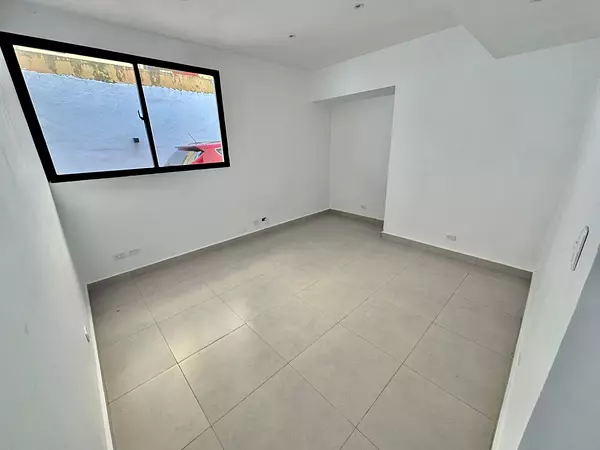 oficinas y locales comerciales - Nuevo en la Julia Alquiler de Local Comercial  2