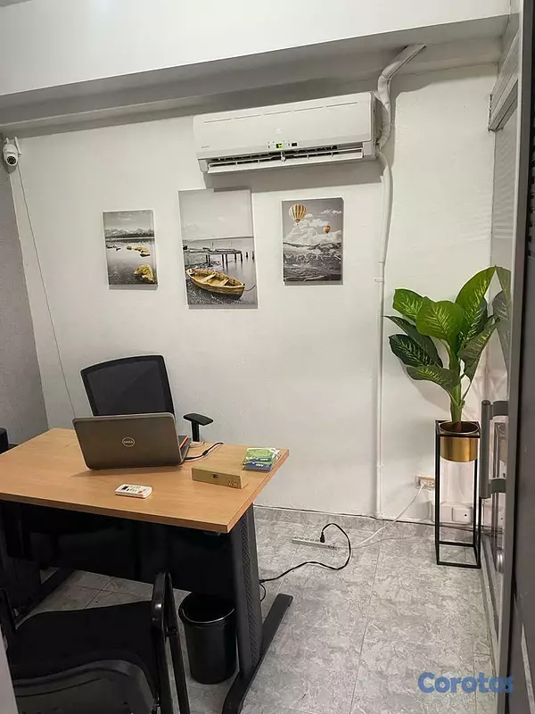 oficinas y locales comerciales - Se renta oficina en plaza Royal 5
