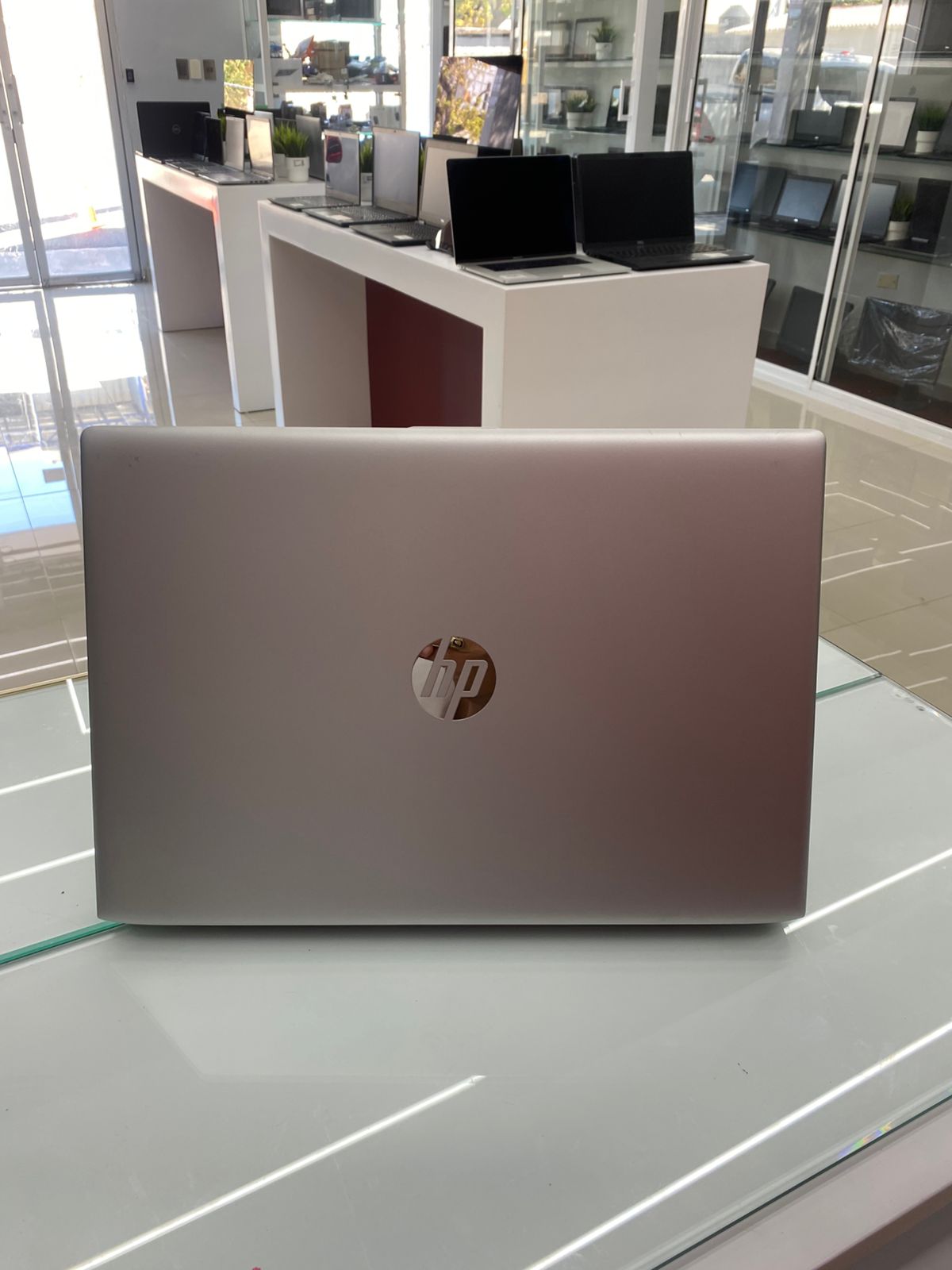 computadoras y laptops - Laptop HP ProBook 450 G5 15.6" i5 7ma Gen 8GB RAM  1