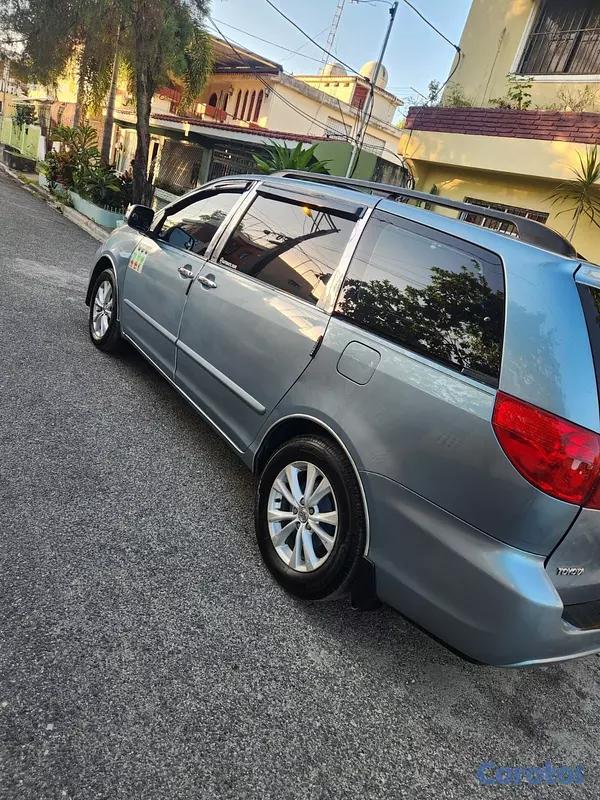 carros - Toyota sienna 2007 negociable  5