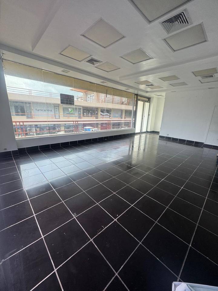 oficinas y locales comerciales - Excelente local para negocio en plena 27 de febrer
