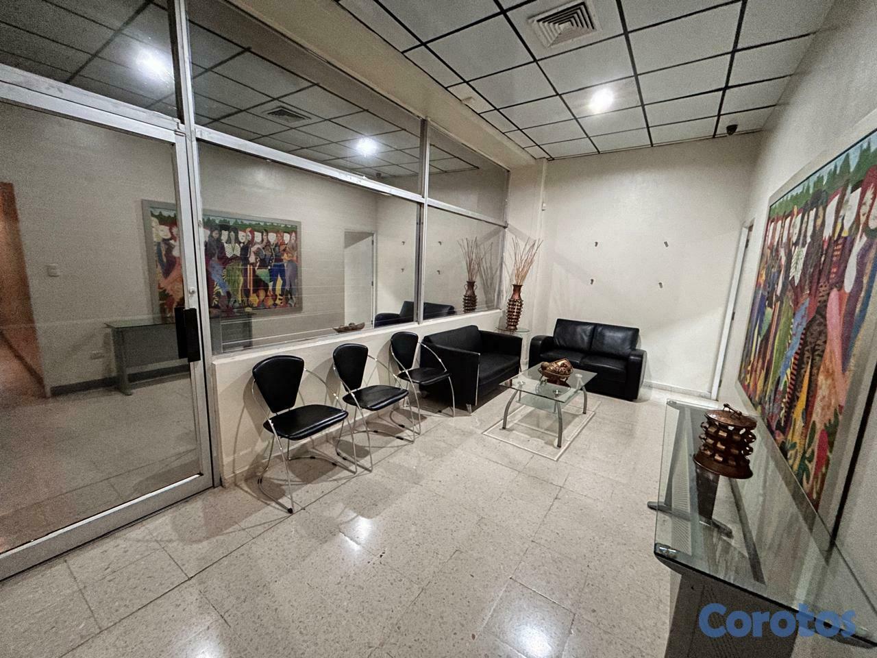 oficinas y locales comerciales - Oportunidad, Local en la Rómulo 2do nivel, 127mts 1