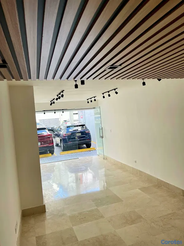 oficinas y locales comerciales - SE ALQUILA LOCAL COMERCIAL – EVARISTO MORALES 2