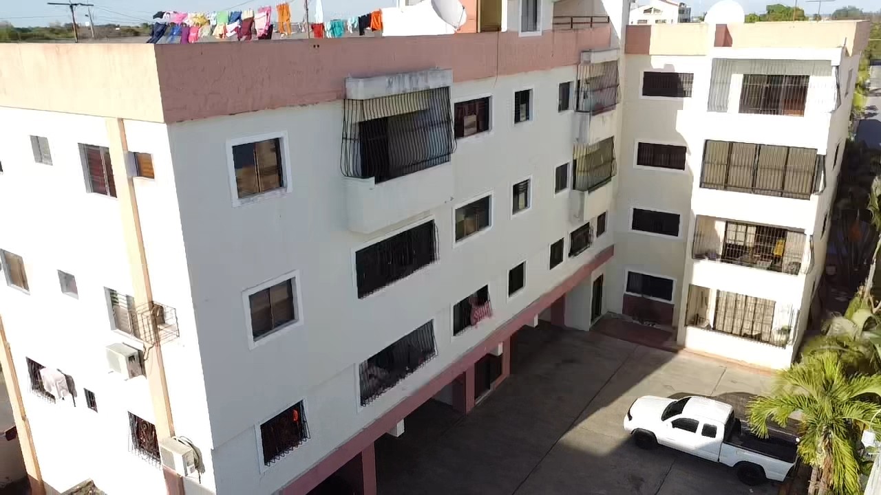 apartamentos - VENDO DE OPORTUNIDAD Apartamento en Urbanización Hazim 3