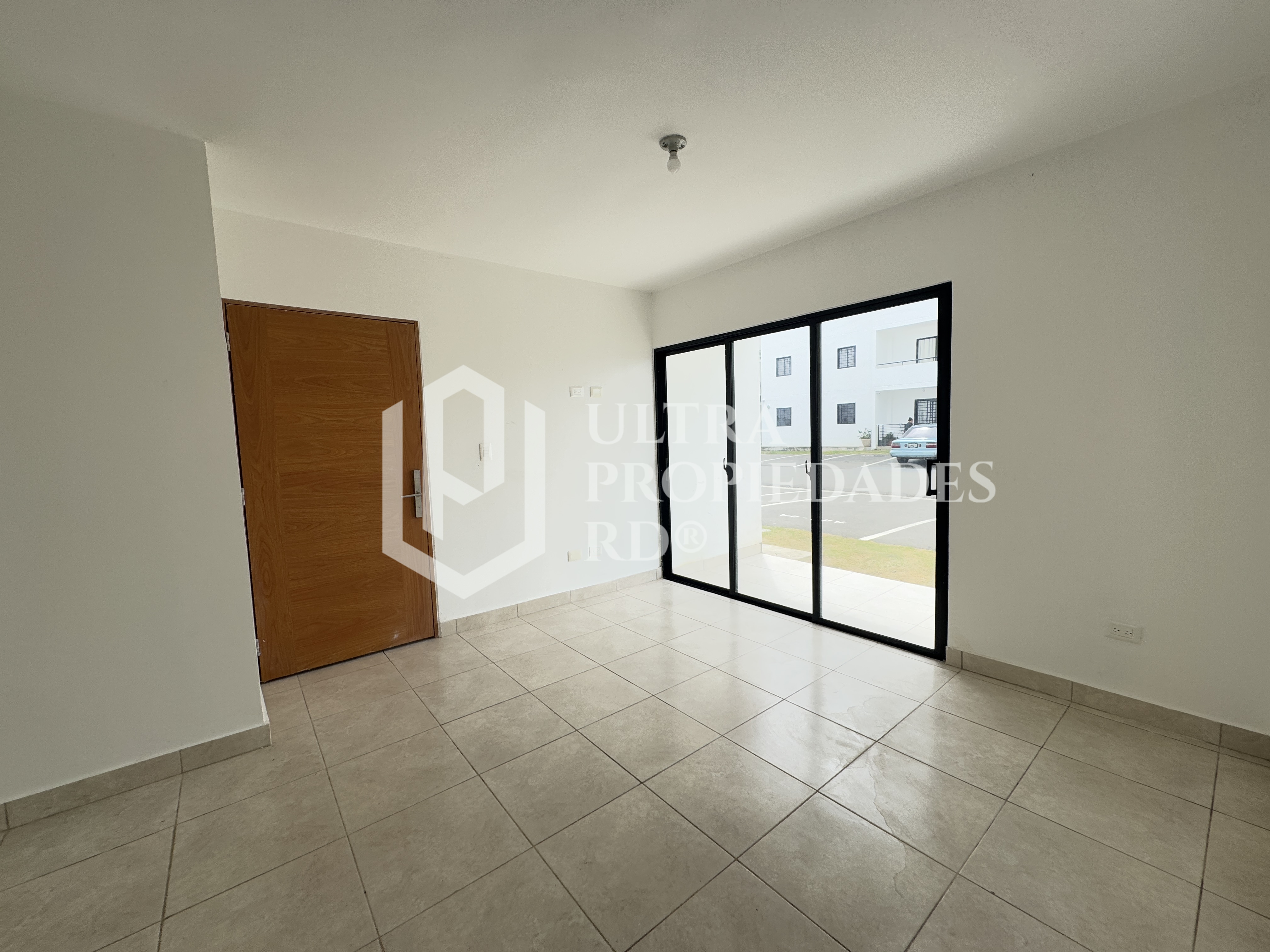 apartamentos - APARTAMENTO EN VENTA PRIMER NIVEL CON PATIO. 0