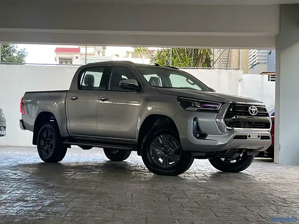camiones y vehiculos pesados - Toyota Hilux Limited 2026 2