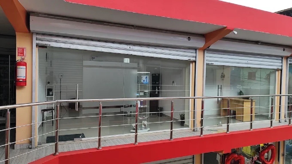 oficinas y locales comerciales - venta de plaza comercial en San Carlos con 22 locales rentados santo Domingo  4