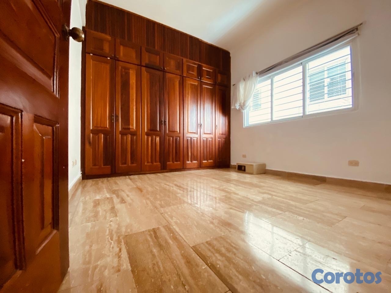 apartamentos - Clásico, amplio y hermoso apartamento en alquiler / venta 8