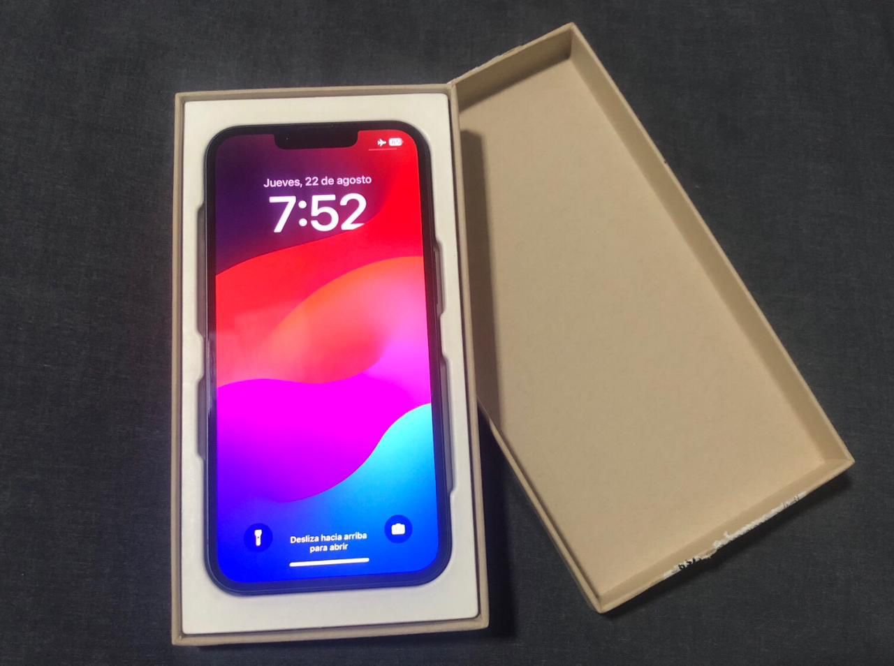 celulares y tabletas - iPhone 13