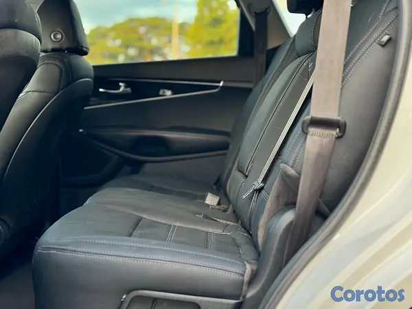 jeepetas y camionetas - Kia Sorento 2020 AWD 
 10