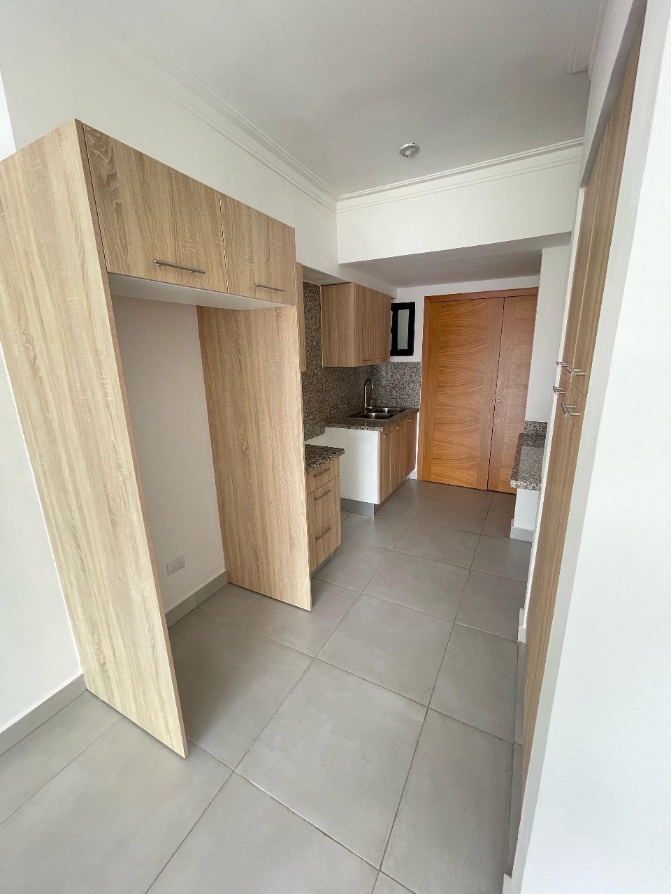 apartamentos - Alwuilo Evaristo morales dos hab 2.5 baños dos par