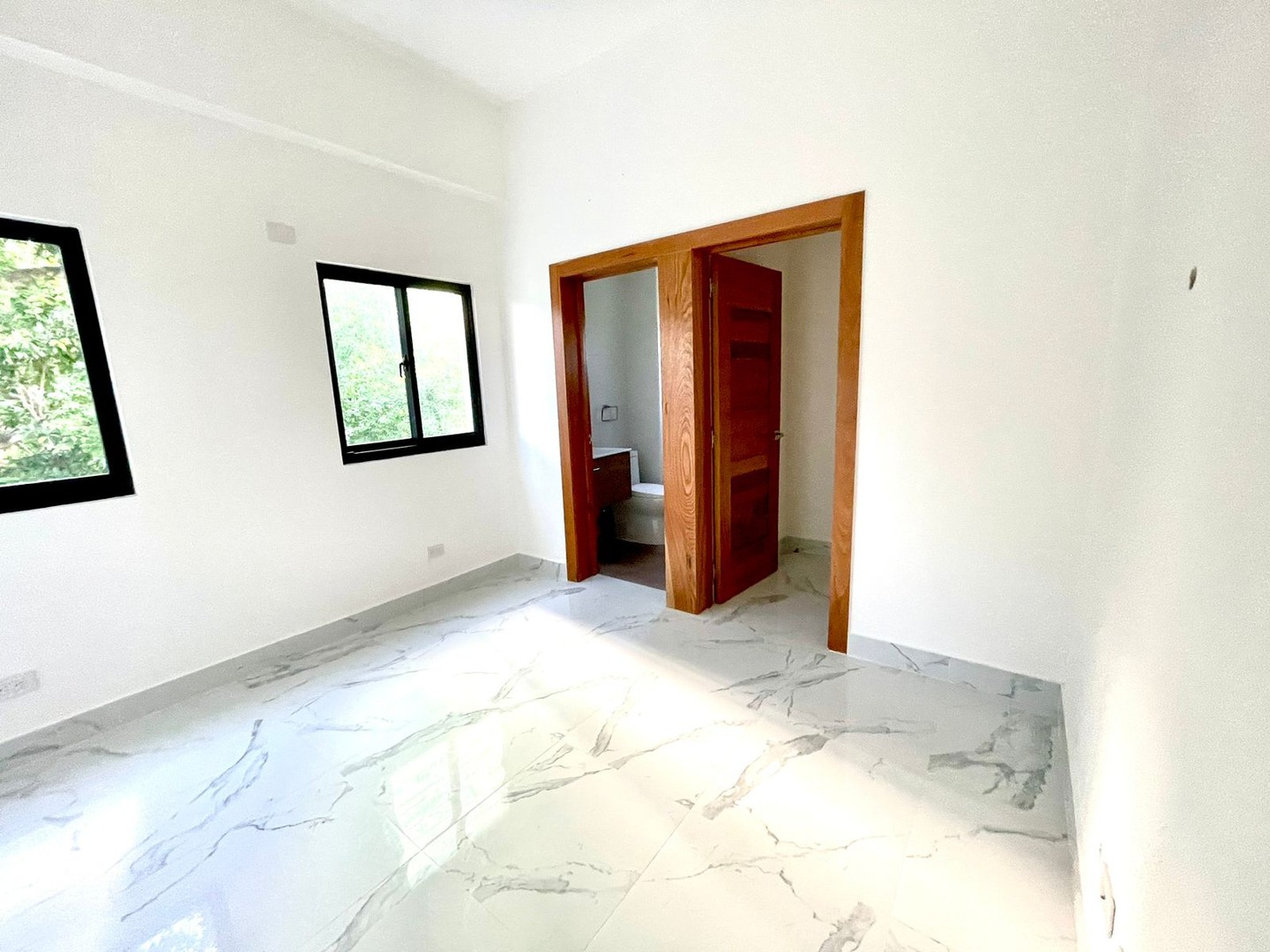 apartamentos - Vendo Moderna con terraza para estrenar en Torre en los Cacicazgos.  1