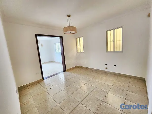 apartamentos - CENTRICO APARTAMENTO SEGUNDO PISO CERROS GURABO ST 5