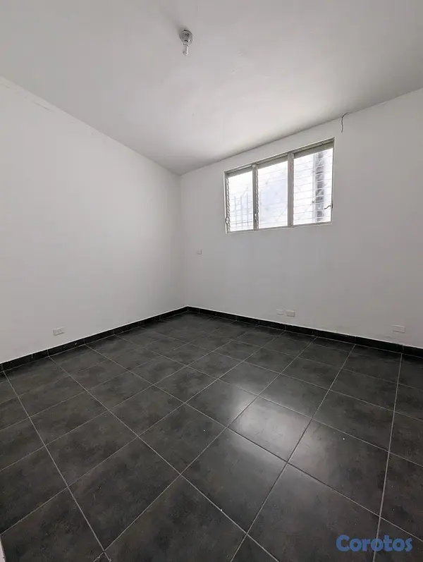 oficinas y locales comerciales - Local Comercial Para Alquiler Gazcue 10
